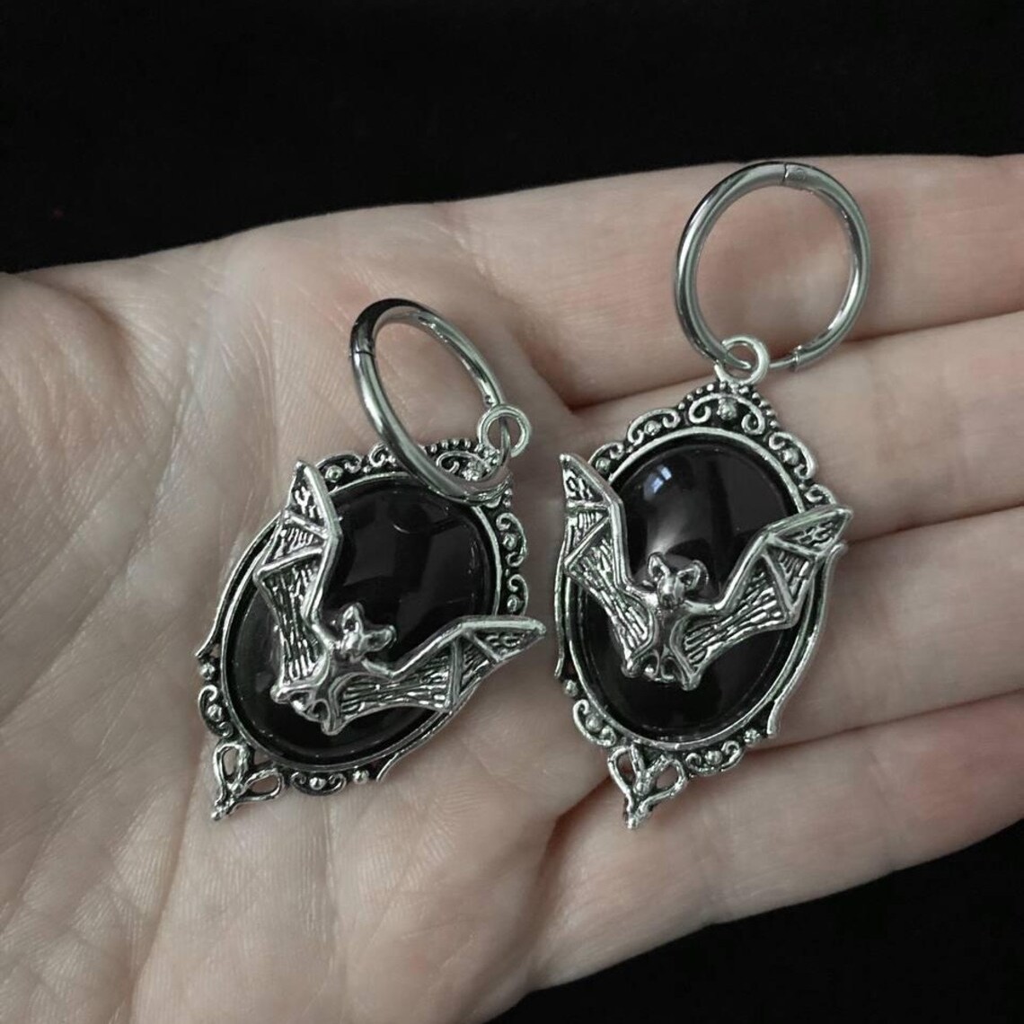 Vampir-Fledermaus-Ohrringe, Go – Women'S Vampire Accessories Bewertung und Preis
