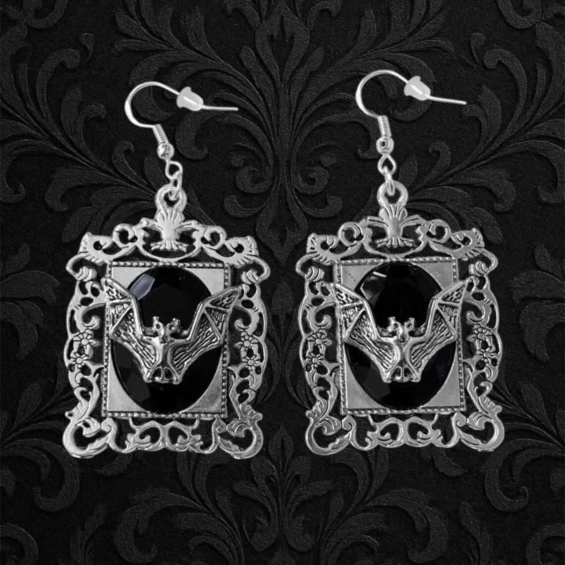 Vampir-Fledermaus-Ohrringe, Go – Women'S Vampire Accessories Bewertung und Preis